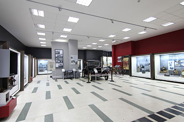 375px-Politechnical-museum-interior